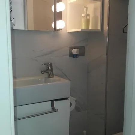 Casita Del Reloj *