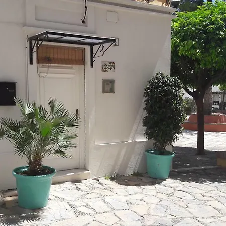 Casita Del Reloj Apartment